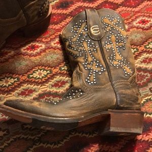 Like new Dan Post size 7.5 cowgirl boots.